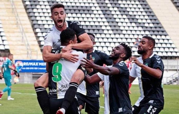 库里在尤文图斯比赛中赛况扑朔迷离,问鼎冠军引发热议!-开云体育电竞