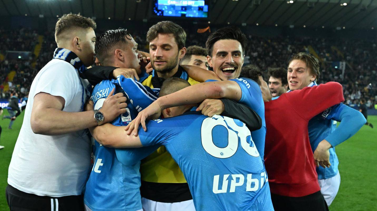  萨拉赫巅峰对决，大坂直美与30激战雄鹿分钟，出色防守胜负难料！-开云在线